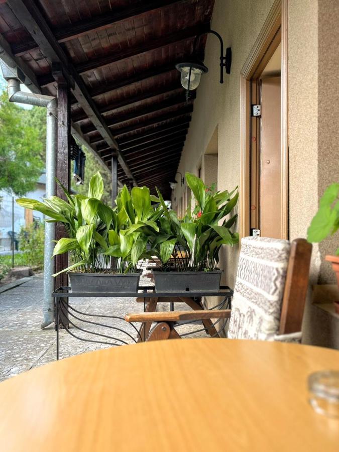 Lotus Family Hotel - Free Parking Slăntjev Brjag Exteriör bild